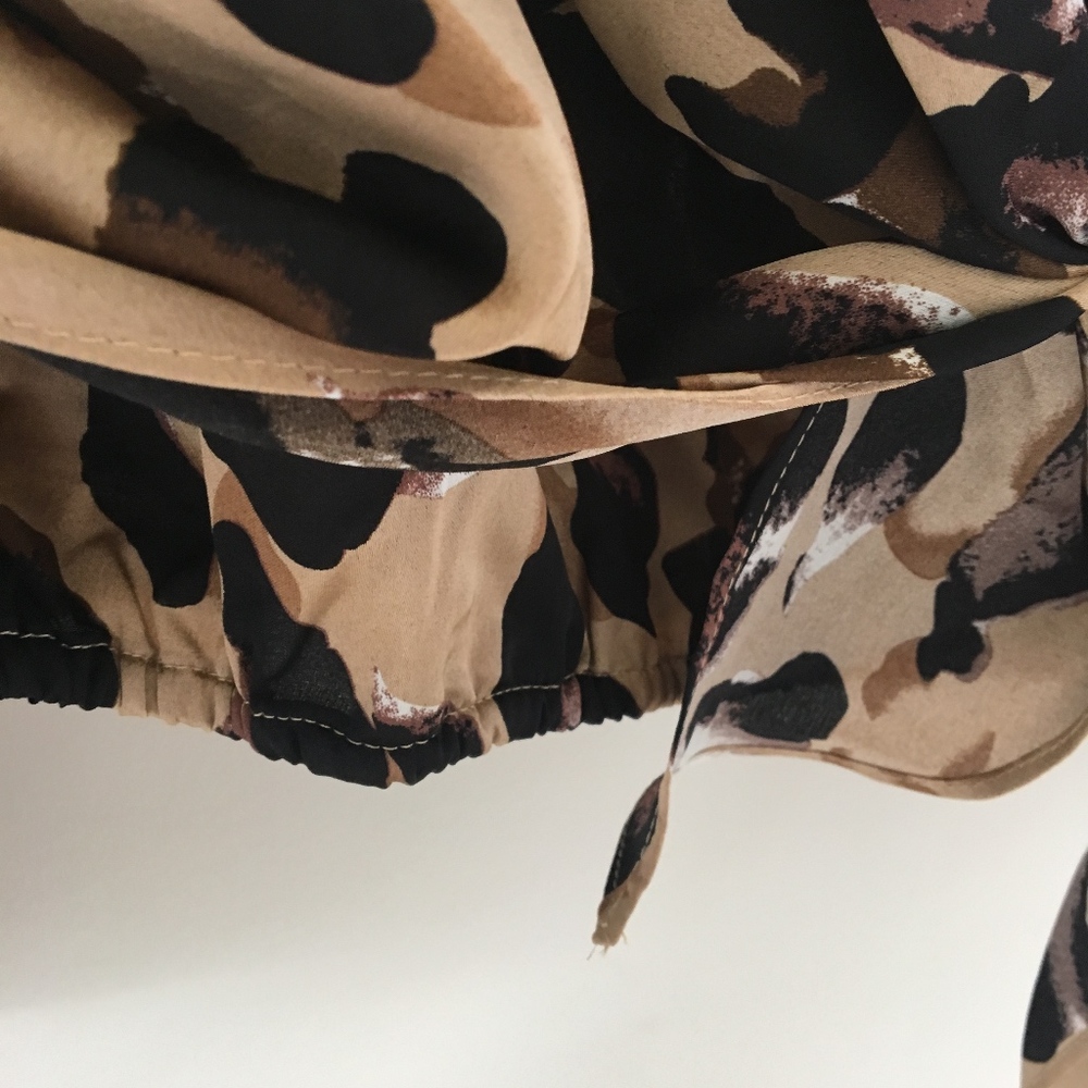 🔥HP🔥 1 LEFT MADISON Leopard print top - Picture 6 of 8